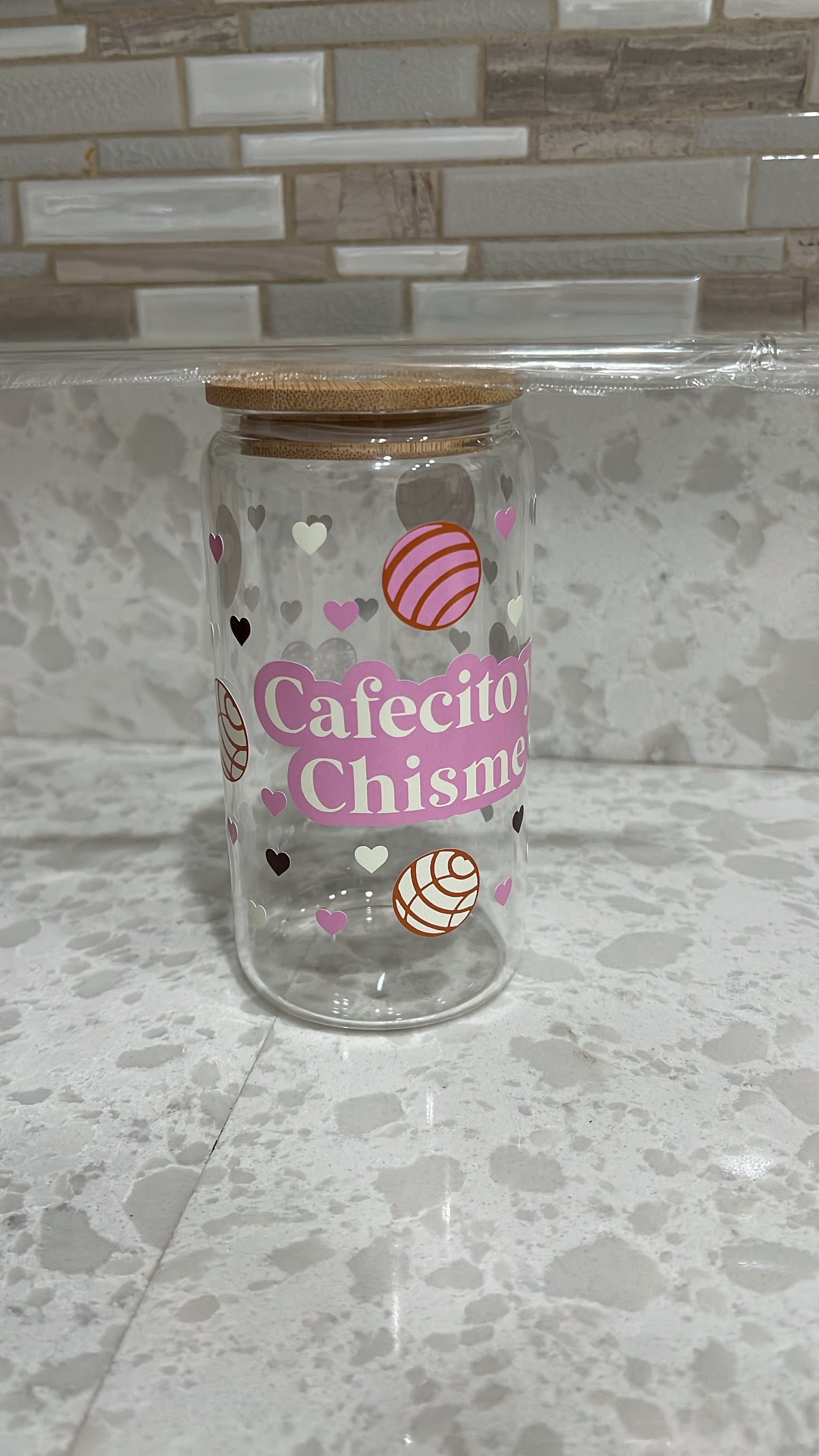 Cafecito y Chisme Glass